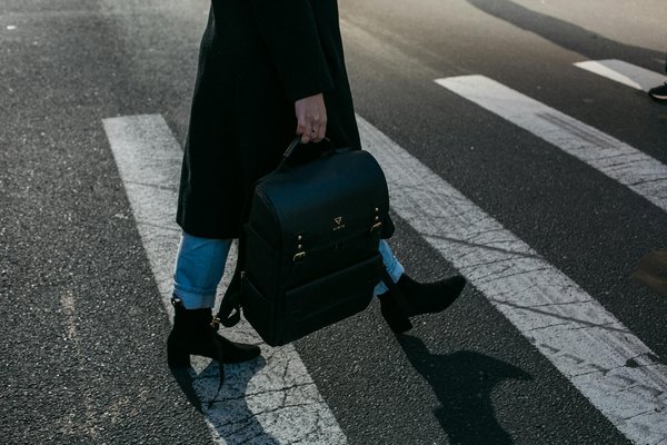 Comment installer un système de détection des piétons sur une Volvo XC90 pour améliorer la sécurité urbaine?