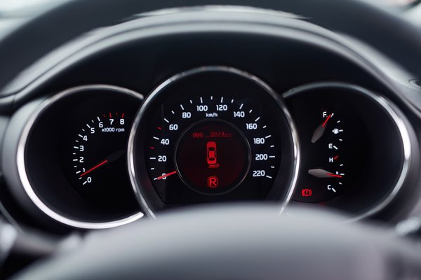 Les voyants de voiture expliqués : top conseils à connaître